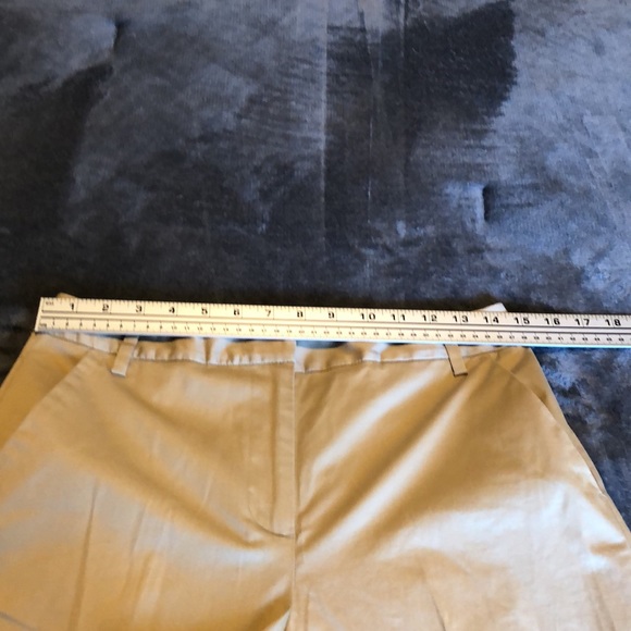 Women’s size 6 Talbots stretch tan shorts - Picture 5 of 9